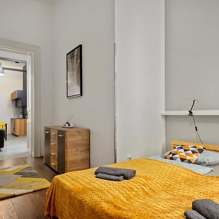 Colourful Apartments In The Party District Budapest Luaran gambar