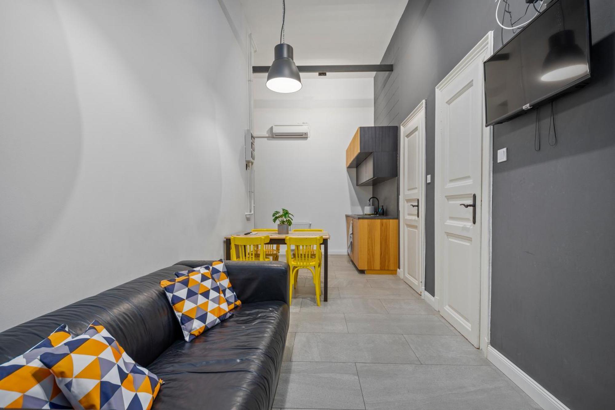 Colourful Apartments In The Party District Budapest Luaran gambar
